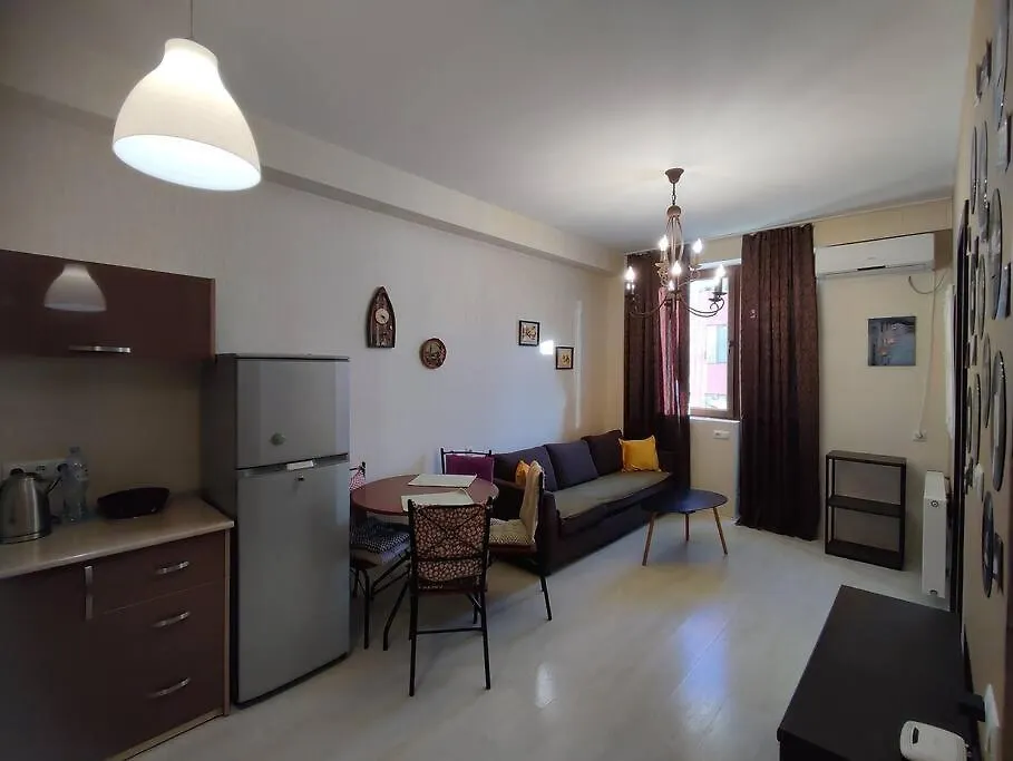 Уютная И Светлая Квартира С Видом На Горы Tbilissi Appartement
